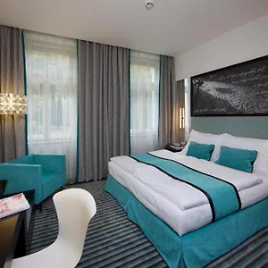 Red & Blue Design Hotel Praag